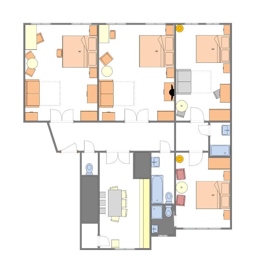 4 Bedrooms 130M2 Apartment At The Main City Square Прага Екстериор снимка